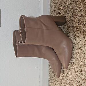 Nine West 9×9 Cacey Leather Pointed Ankle Boot